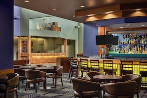 Reception - Royal Hotel West Edmonton, Trademark Collection by Wyndham (Edmonton)