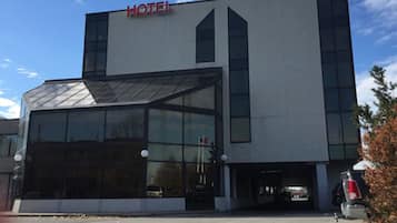 Mặt tiền nơi lưu trú