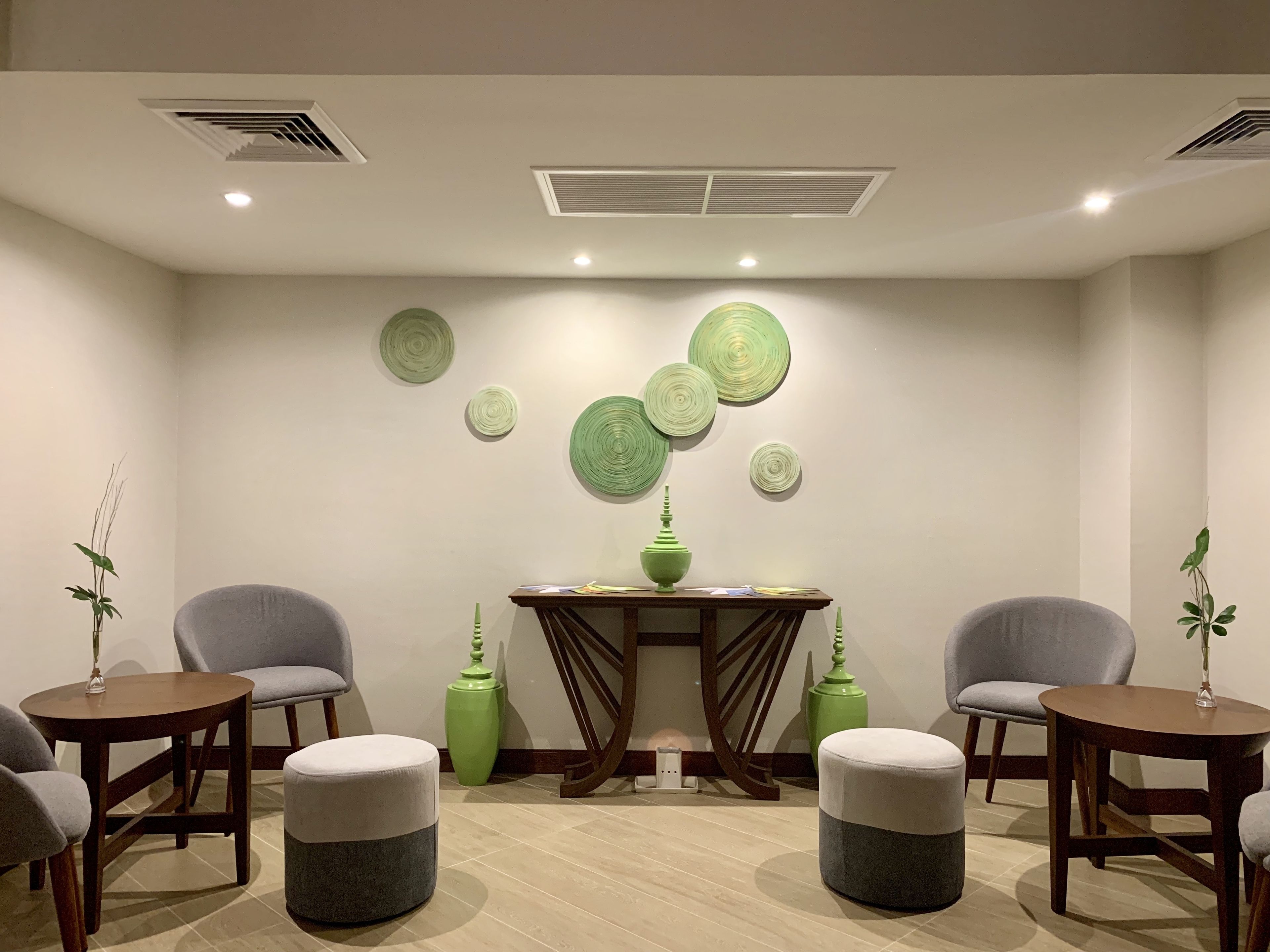 couples treatment room(s), body treatments, aromatherapy, thai massages