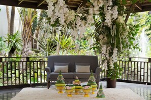 Indoor wedding - Avani Pattaya Resort (Pattaya)