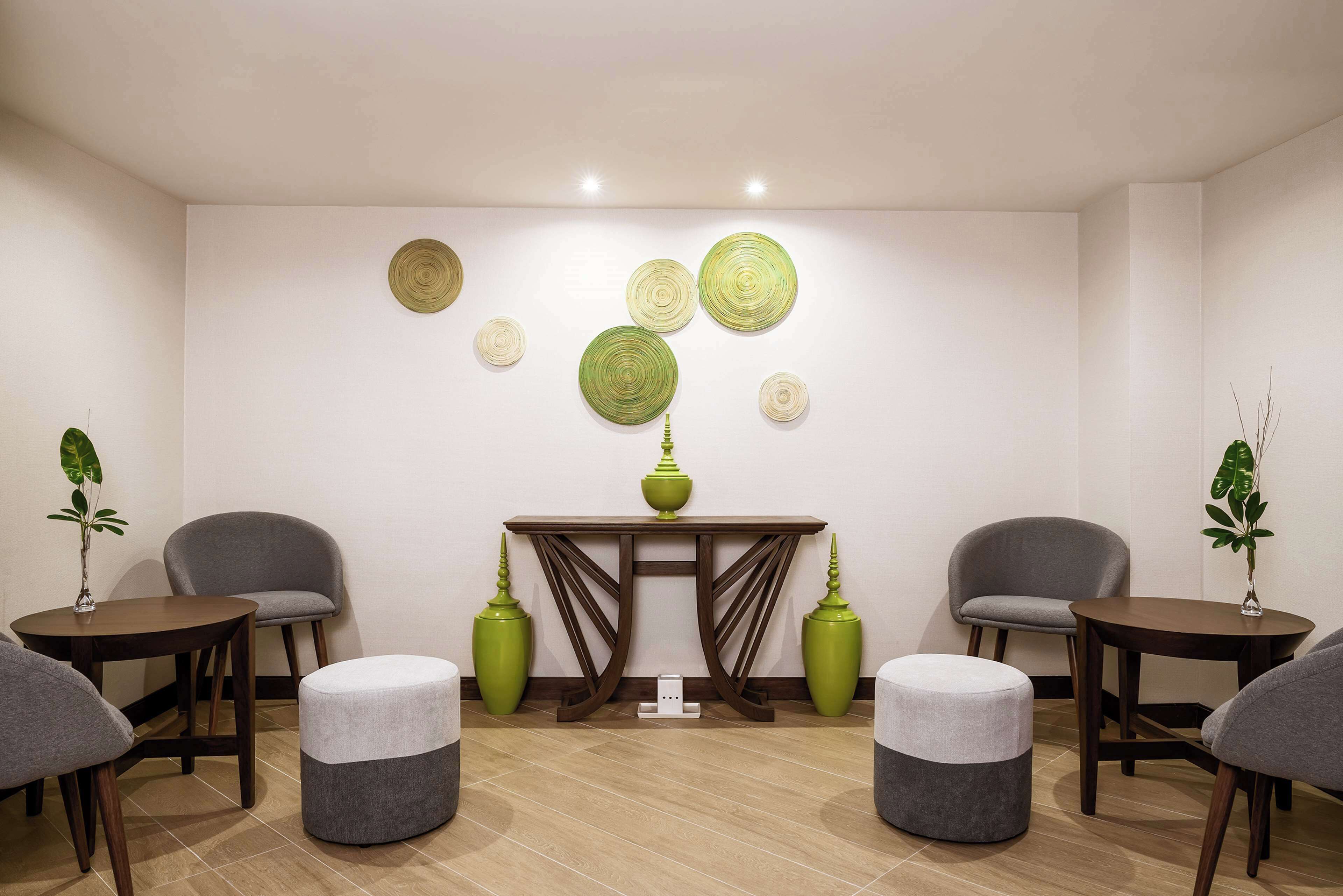 couples treatment room(s), body treatments, aromatherapy, thai massages