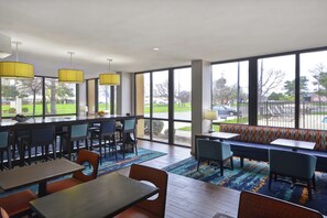 Lobby - Hampton Inn Detroit/Madison Heights/South Troy (Madison Heights)