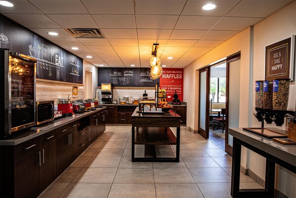 Free daily buffet breakfast 