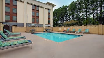 Seasonal outdoor pool, pool umbrellas, sun loungers