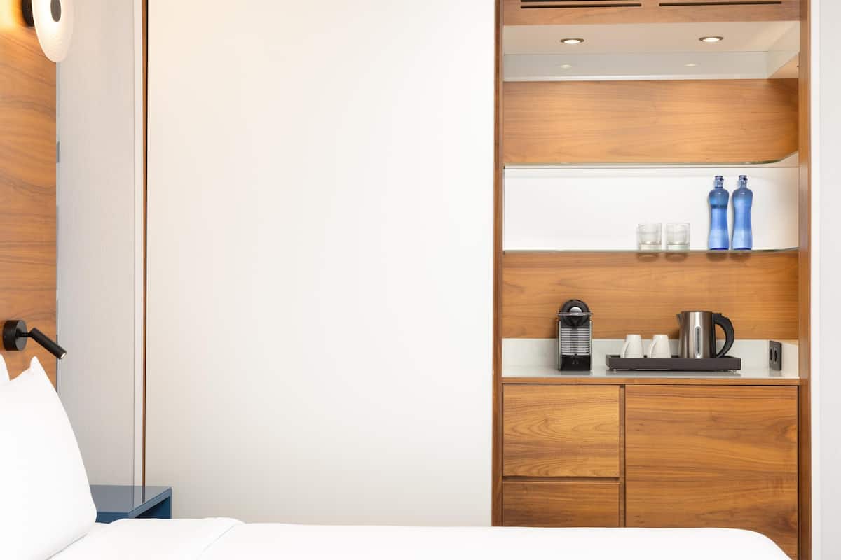 1 間睡房、羽絨被、特厚豪華床墊、迷你吧