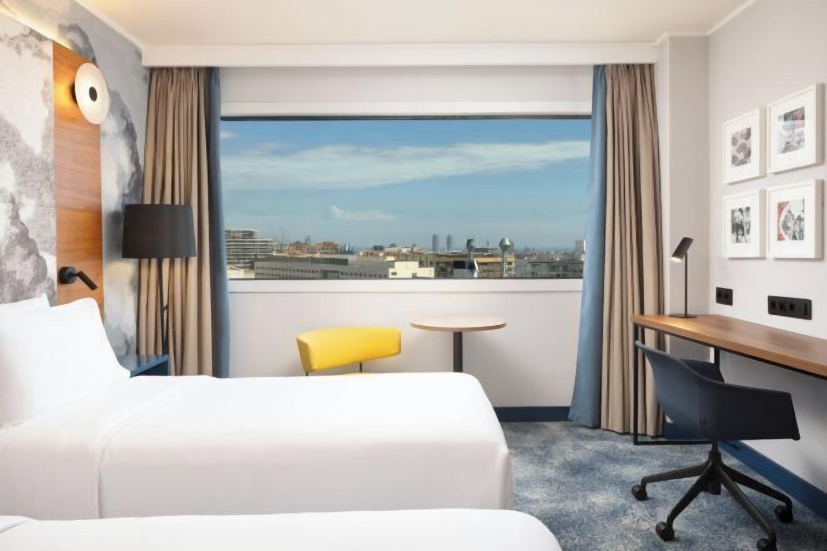 1 bedroom, down comforters, pillowtop beds, minibar