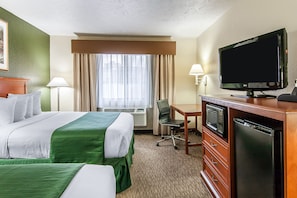 Standard Room, 2 Queen Beds, Non Smoking | Desk, iron/ironing board, free cribs/infant beds, rollaway beds - Quality Inn Downtown Convention Center (Portland)