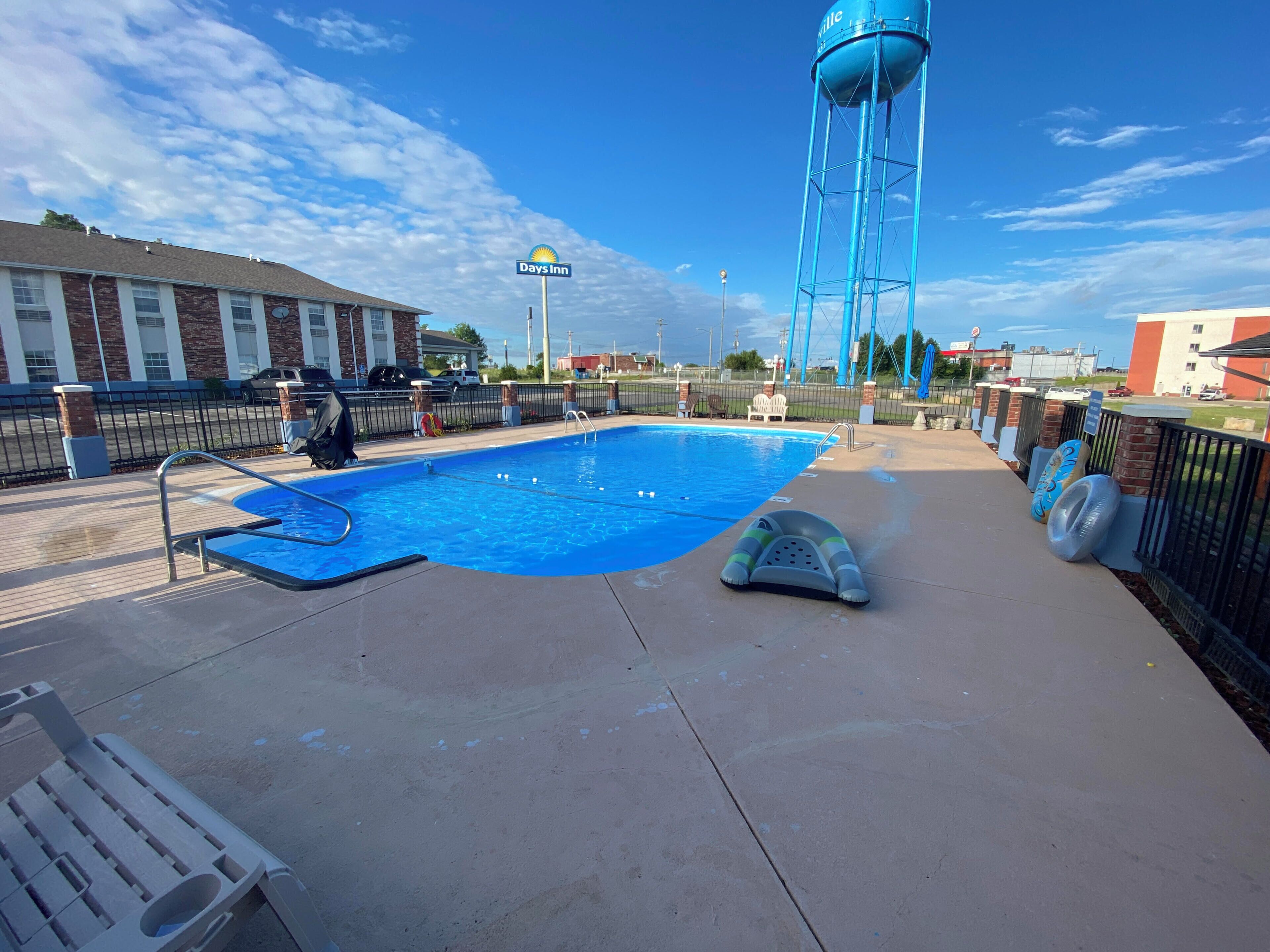 Seasonal outdoor pool