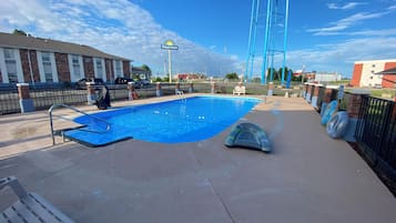 Seasonal outdoor pool
