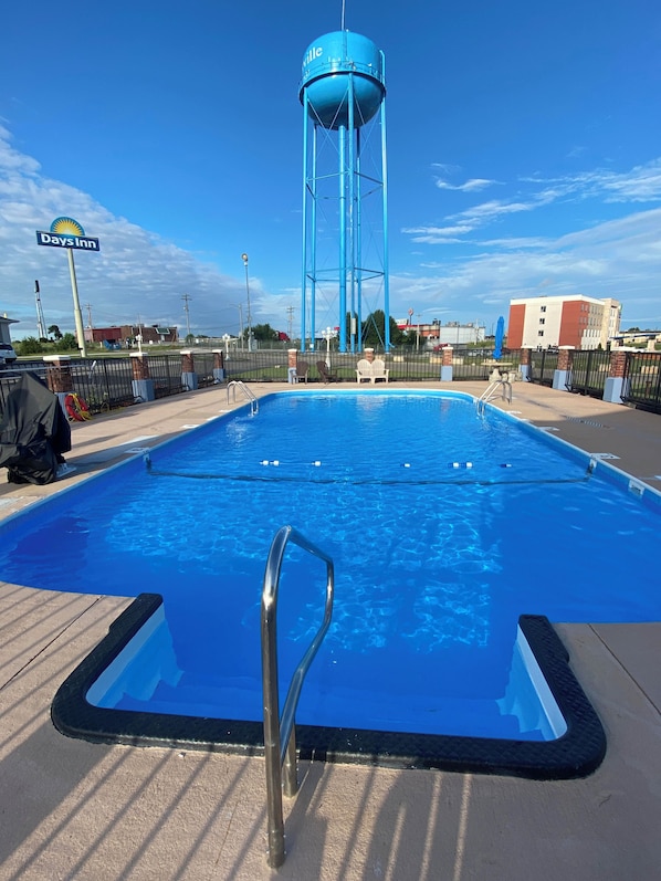 Seasonal outdoor pool