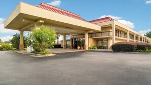 Exterior - Red Roof Inn Augusta - Washington Road (Augusta)
