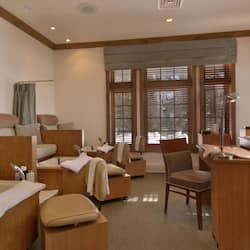 Couples treatment room(s), hot tub, body treatments, aromatherapy