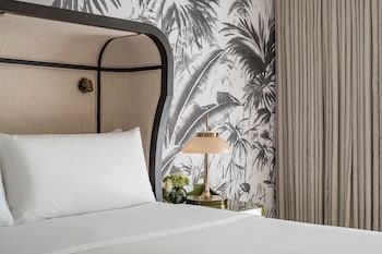 Premium bedding, pillowtop beds, in-room safe, desk at PGA National Resort