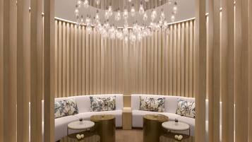 Couples treatment room(s), sauna, hot tub, steam room, prenatal massages