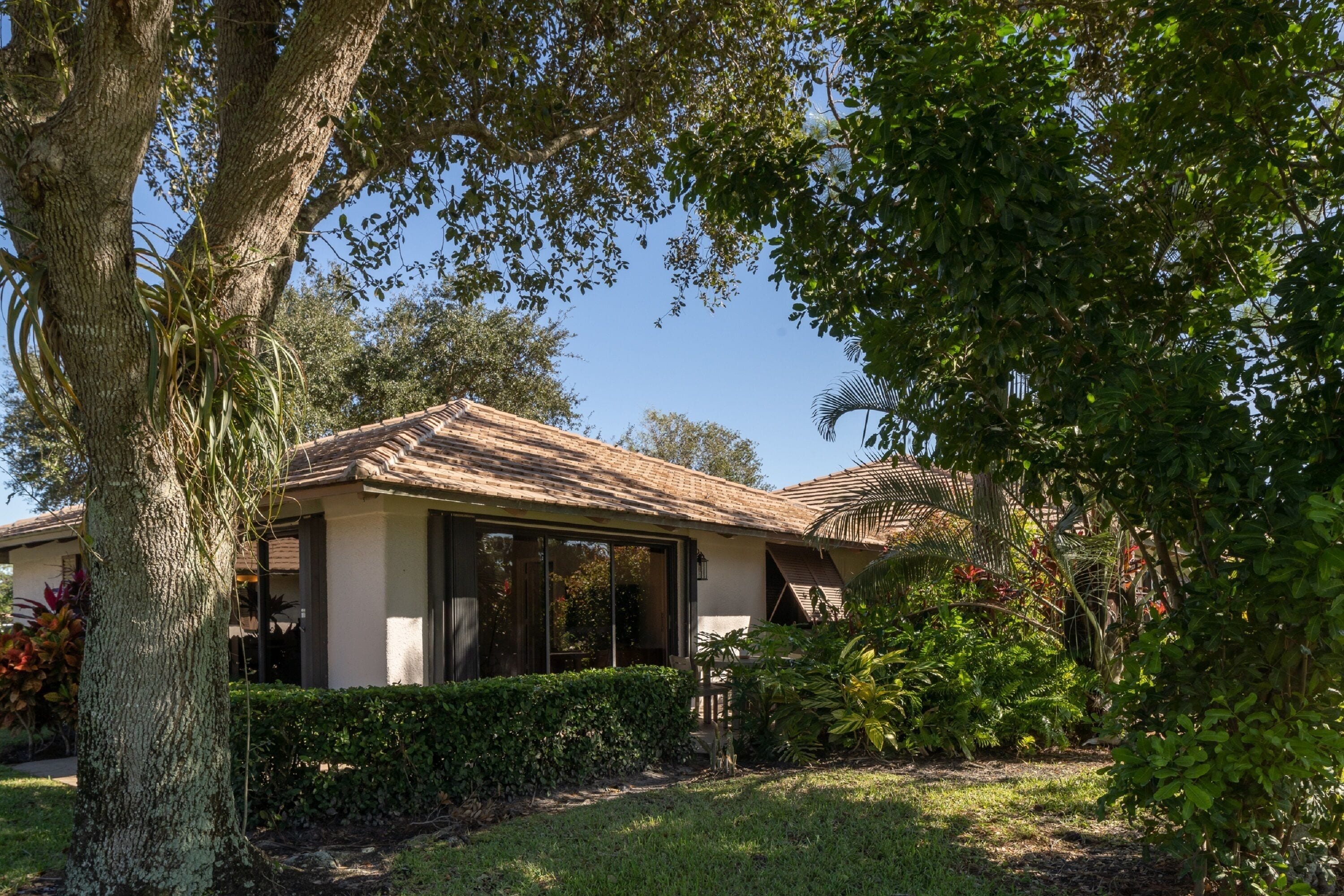 two bedroom cottage double beds | 1 bedroom, premium bedding, pillow-top beds, in-room safe