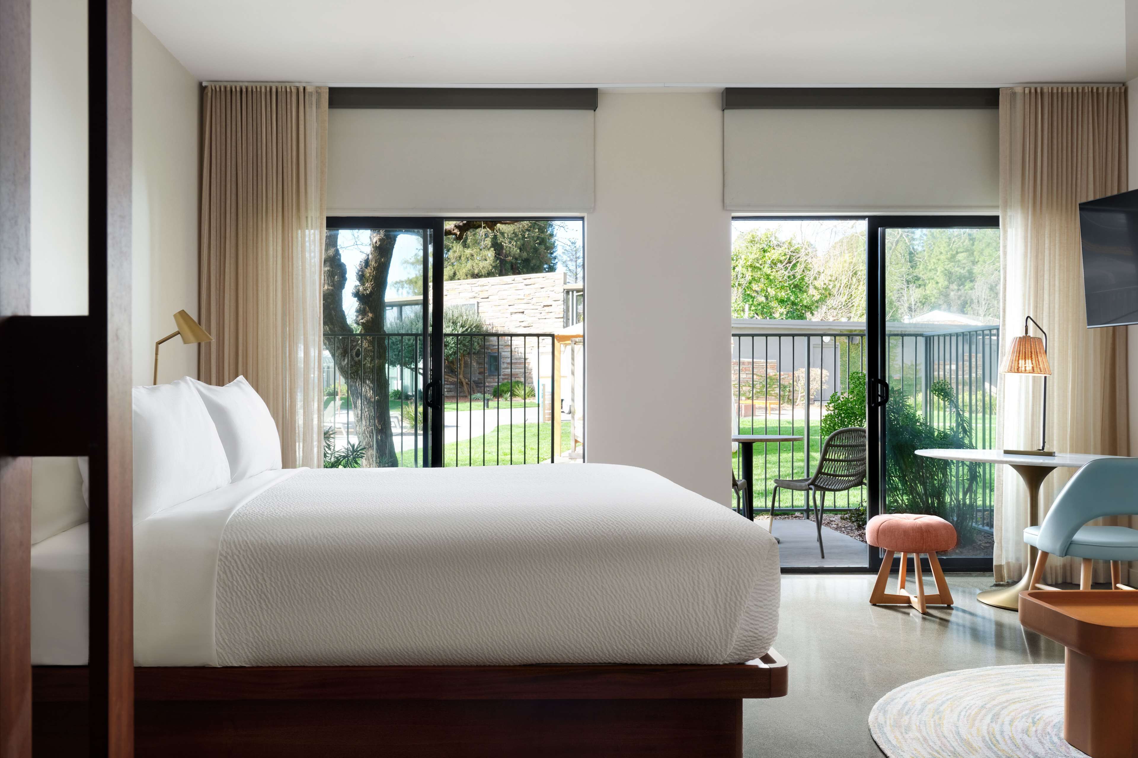 Premium bedding, in-room safe, individually decorated