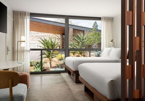 Premium bedding, in-room safe, individually decorated - Flamingo Resort & Spa Santa Rosa Sonoma, Tapestry by Hilton (Santa Rosa)