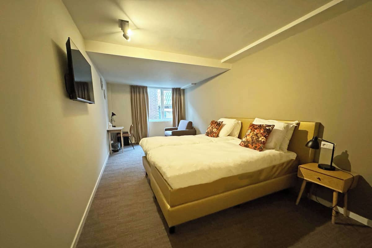 Comfort Room, 2 Single Beds, Non Smoking (with Sofabed)
