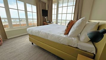 Comfort kamer, 1 tweepersoonsbed, niet-roken | 1 slaapkamer, een bureau, een strijkplank/strijkijzer, gratis wifi