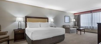 Best Western Plus Port O'Call Hotel