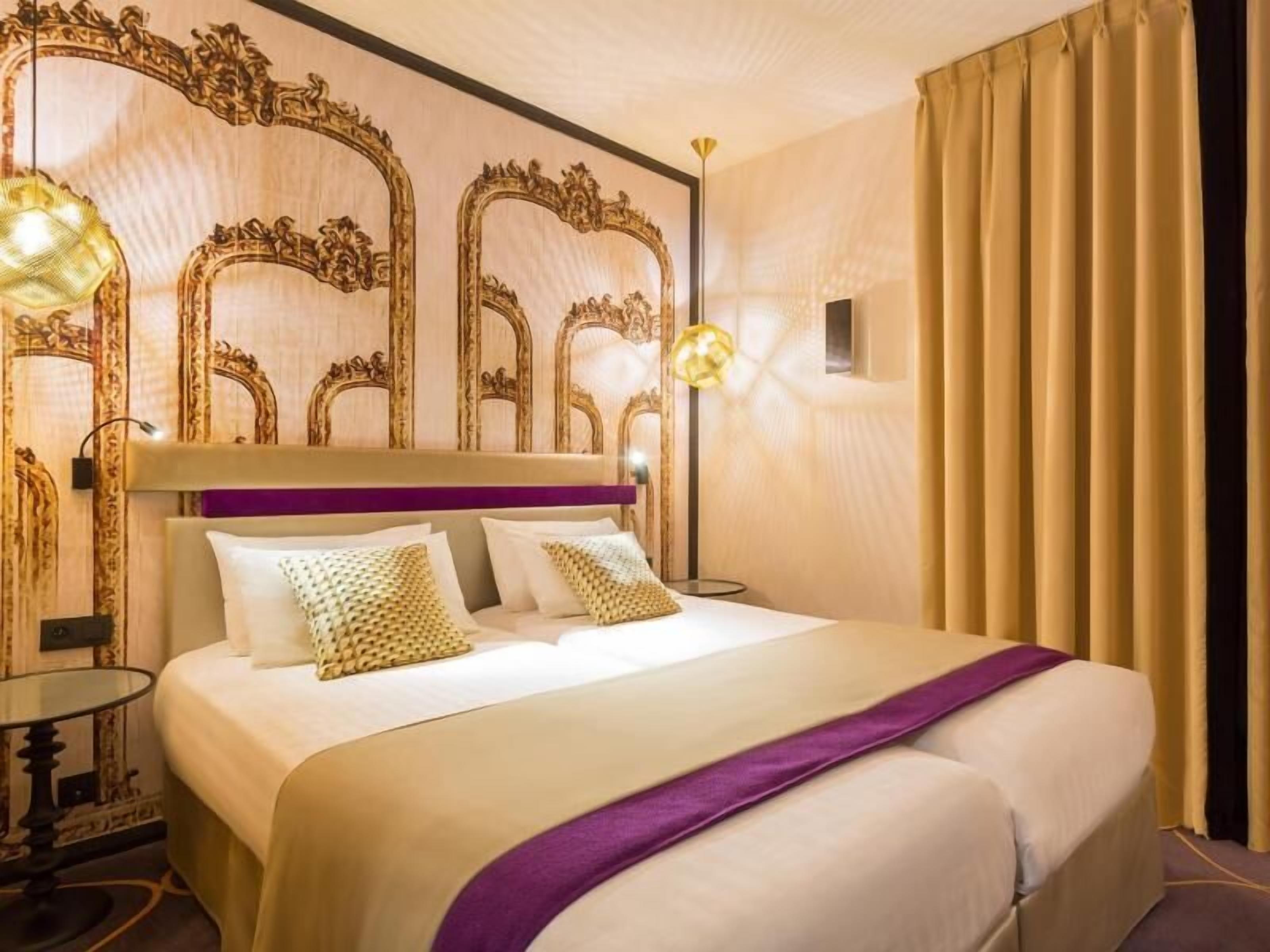 Premium bedding, minibar, in-room safe, desk