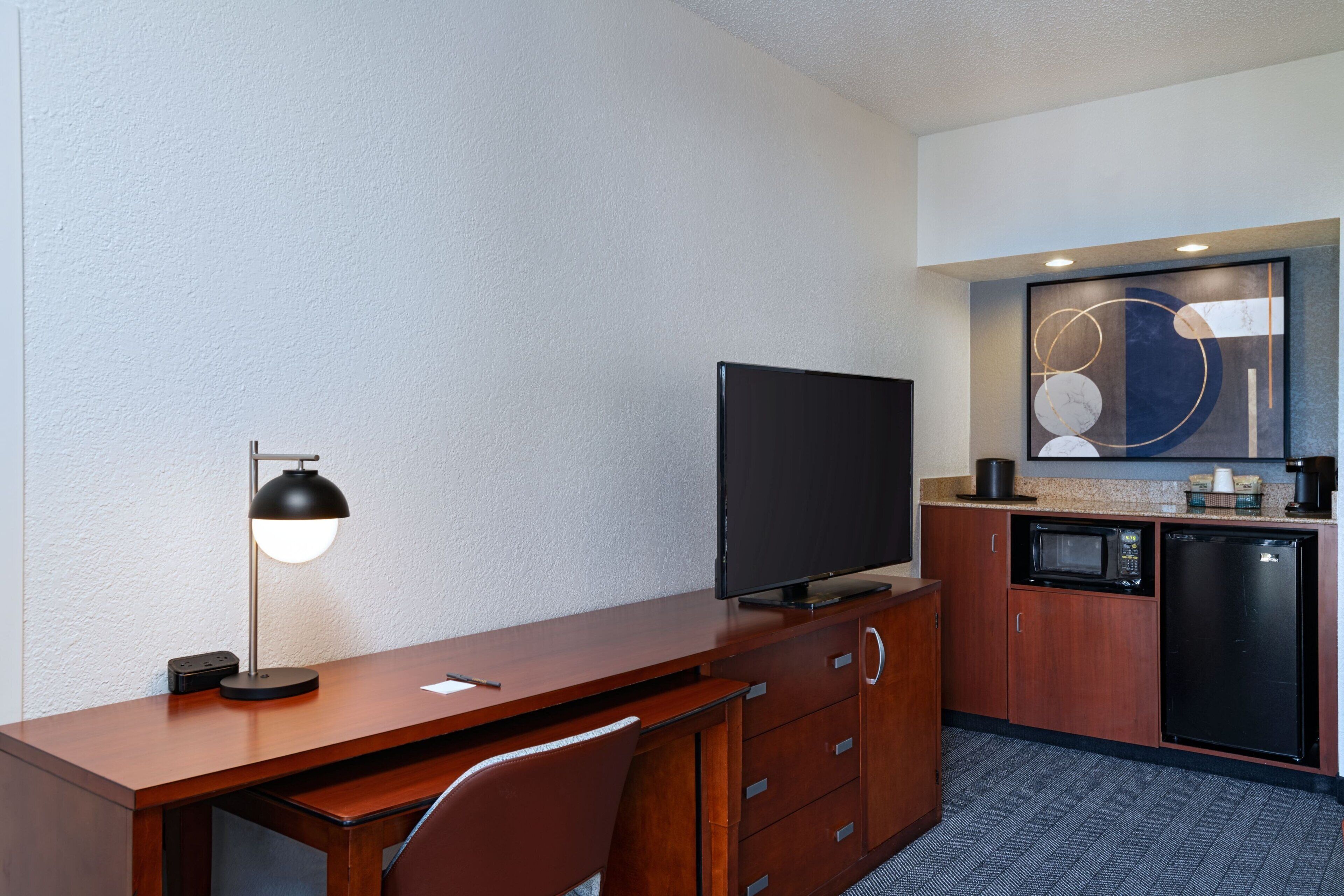 hypo-allergenic bedding, in-room safe, desk, laptop workspace