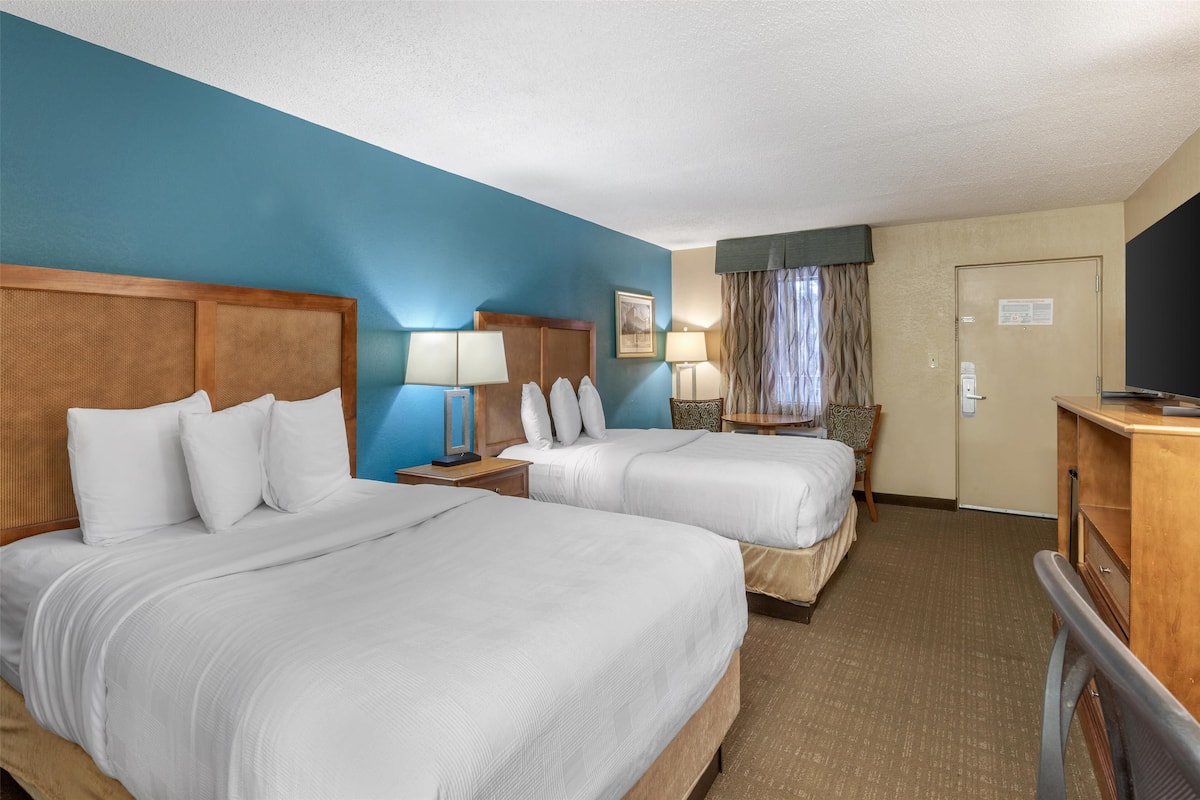 1 bedroom, pillowtop beds, in-room safe, blackout drapes