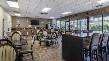 Free daily buffet breakfast