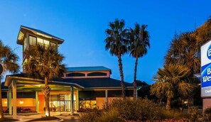 BBQ/picnic Area - Best Western Charleston Inn (Charleston)