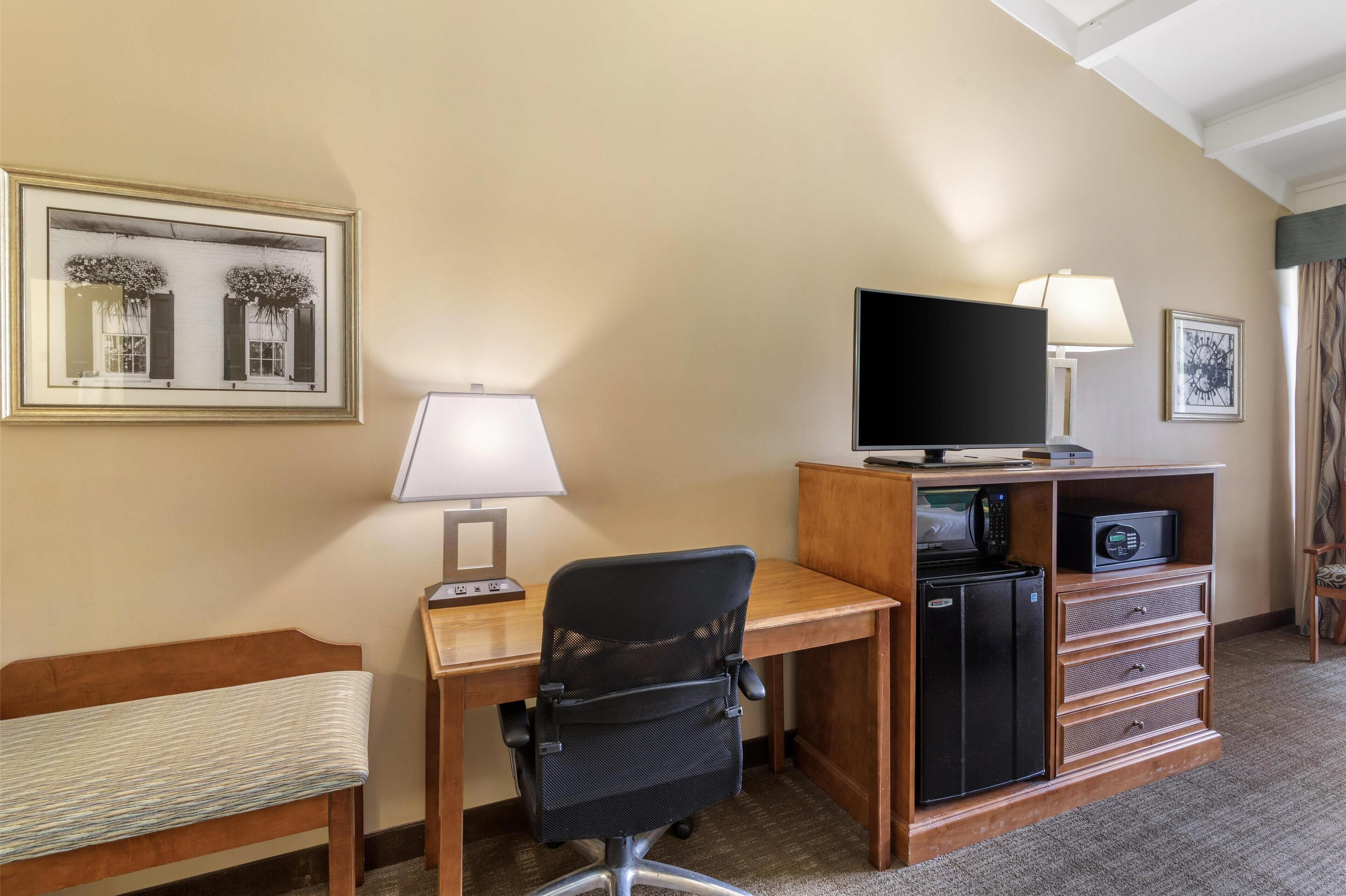 standard room, 2 queen beds, non smoking, refrigerator & microwave | 1 bedroom, pillow-top beds, in-room safe, blackout curtains