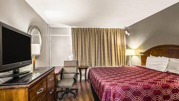 Escritorio, espacio para trabajar con laptop y wifi gratis