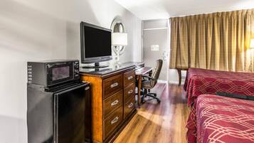 Escrivaninha, espaço de trabalho para notebook, Wi-Fi de cortesia