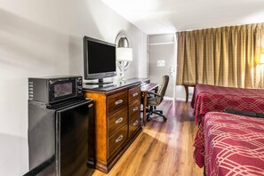 Escrivaninha, espaço de trabalho para notebook, Wi-Fi de cortesia