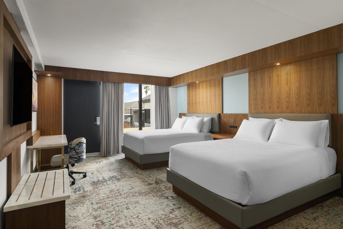 Standard Room, 2 Queen Beds, Non Smoking, Poolside | In-room safe, desk, laptop workspace, WiFi (free)