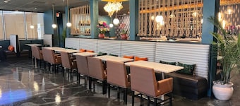 Lakeland Hotel