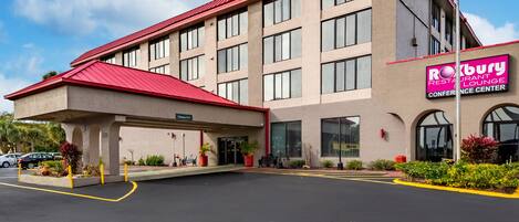 Mặt tiền nơi lưu trú