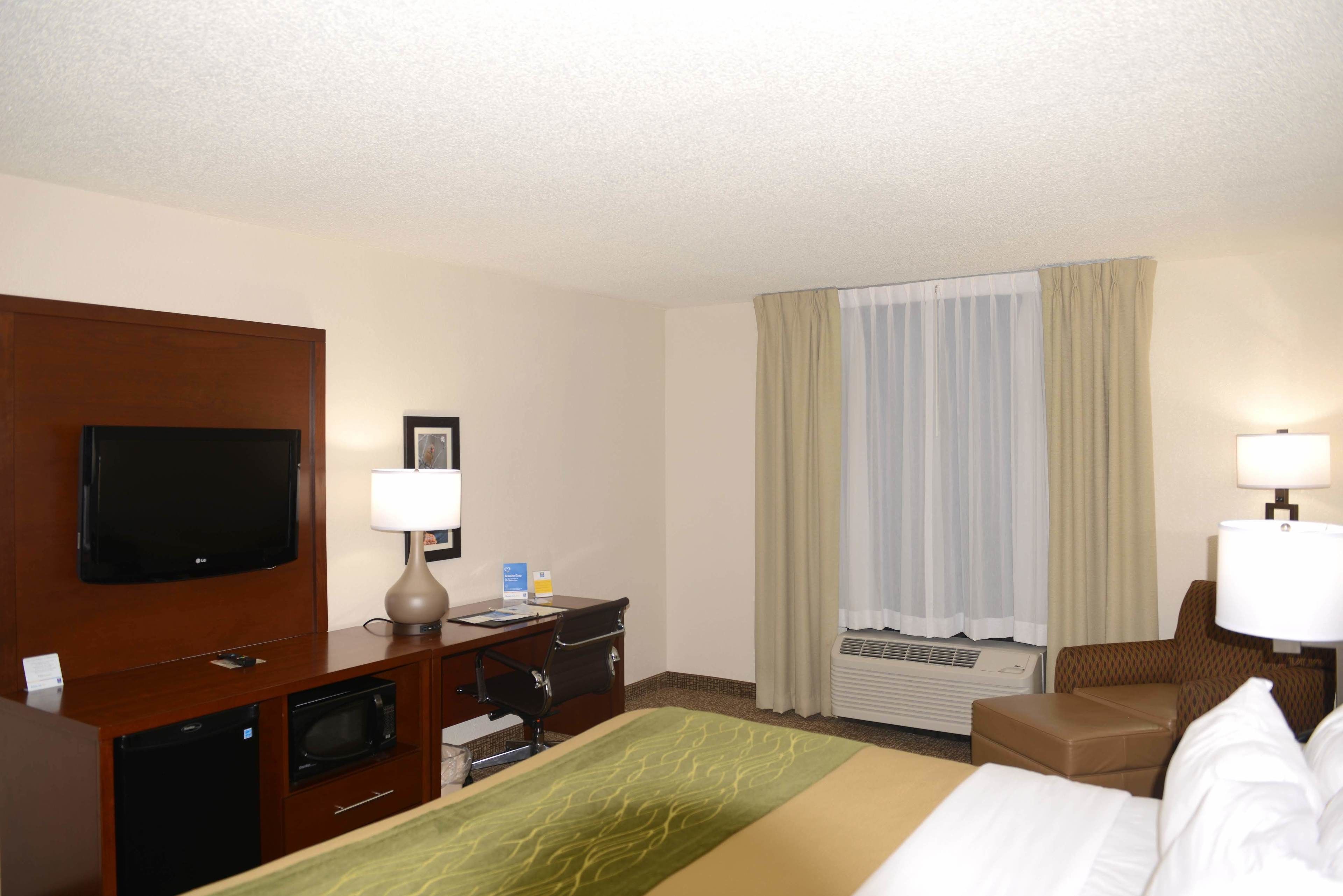 standard king non smoking | premium bedding, desk, laptop workspace, blackout curtains