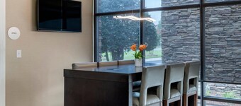 คอมฟอร์ต อินน์ เชลบี