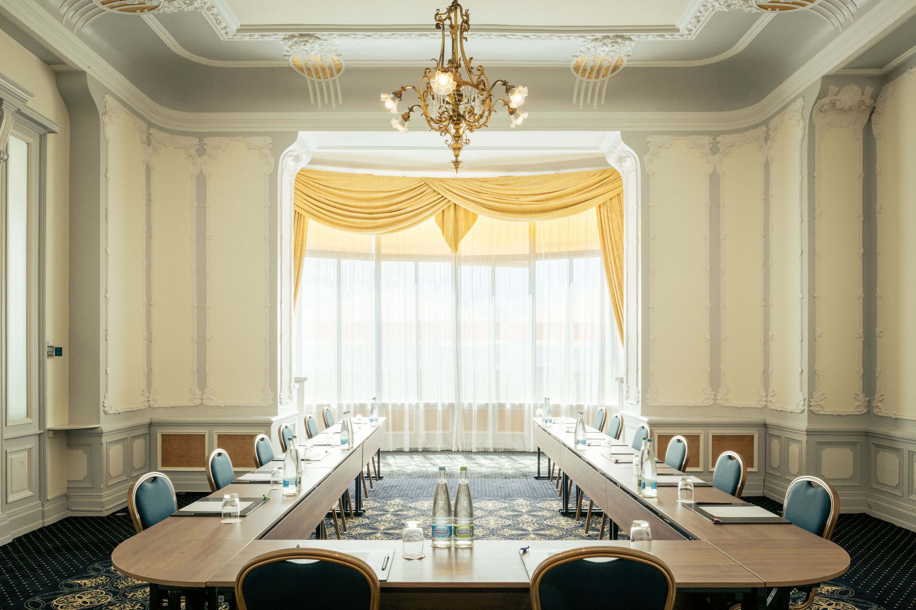 Photo - Grand Hotel Suisse Majestic, Autograph Collection