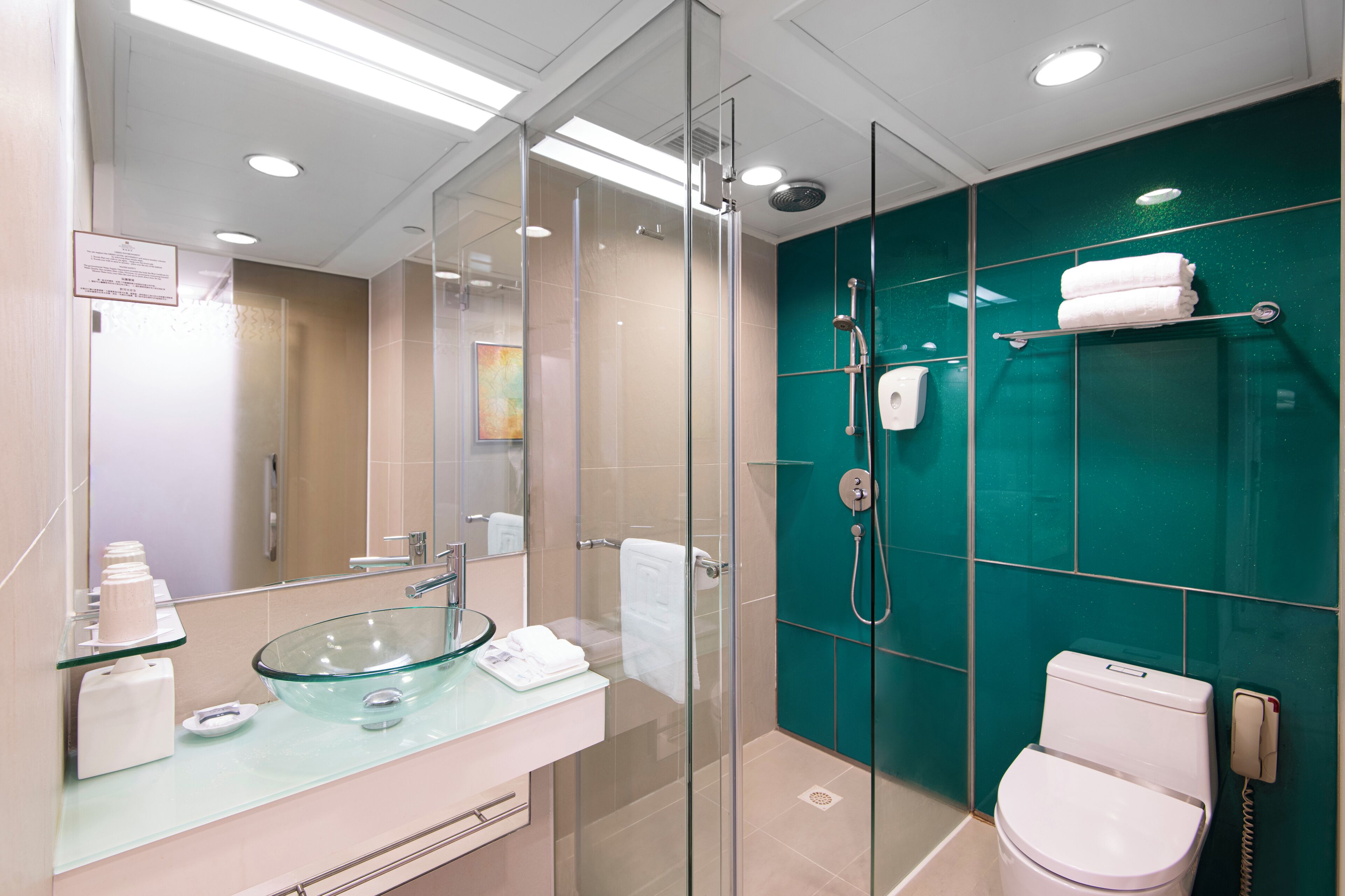 Photo - Regal Riverside Hotel