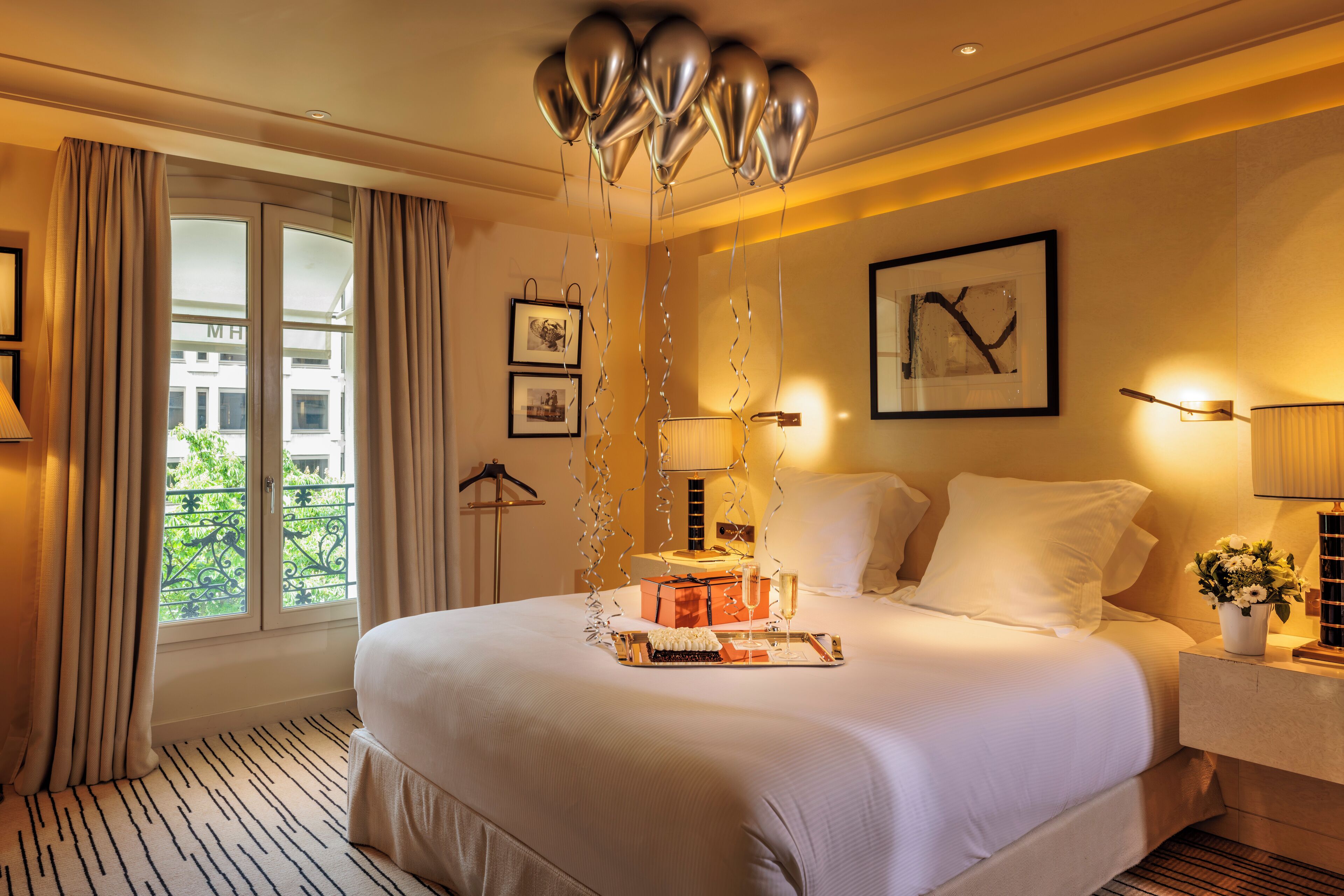 suite, 1 king bed, terrace, city view | premium bedding, minibar, in-room safe, blackout curtains