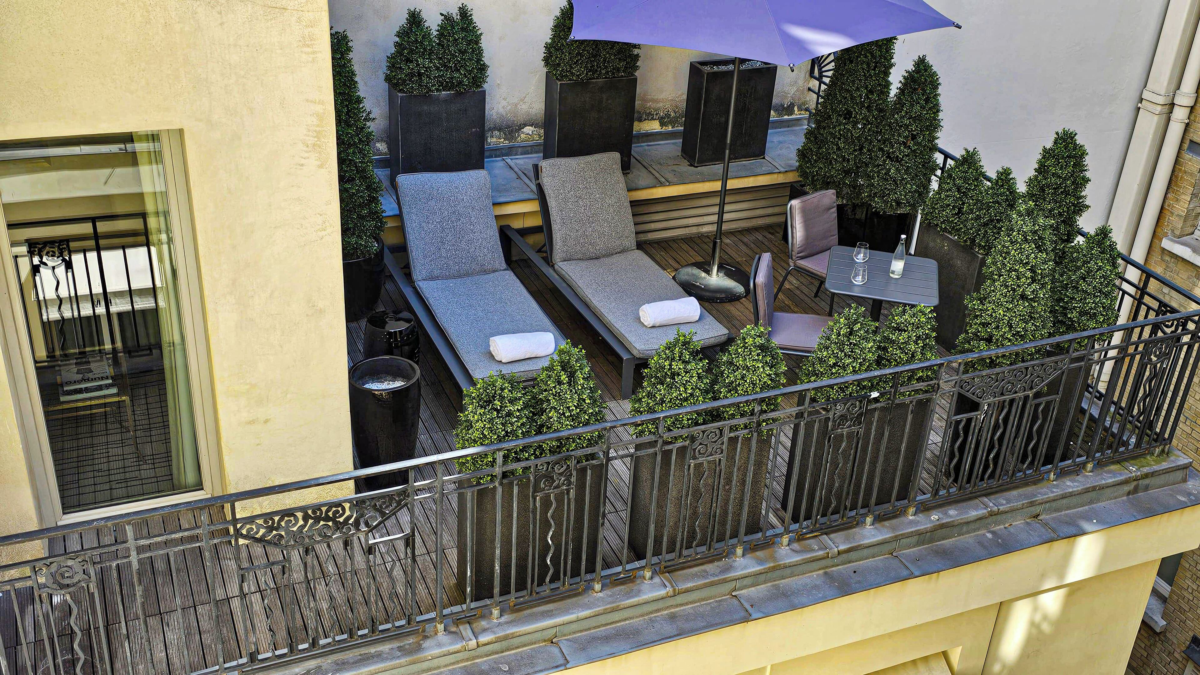 suite, 1 king bed, terrace, city view | terrace/patio