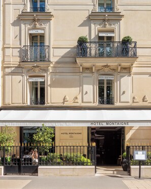 Fachada da propriedade