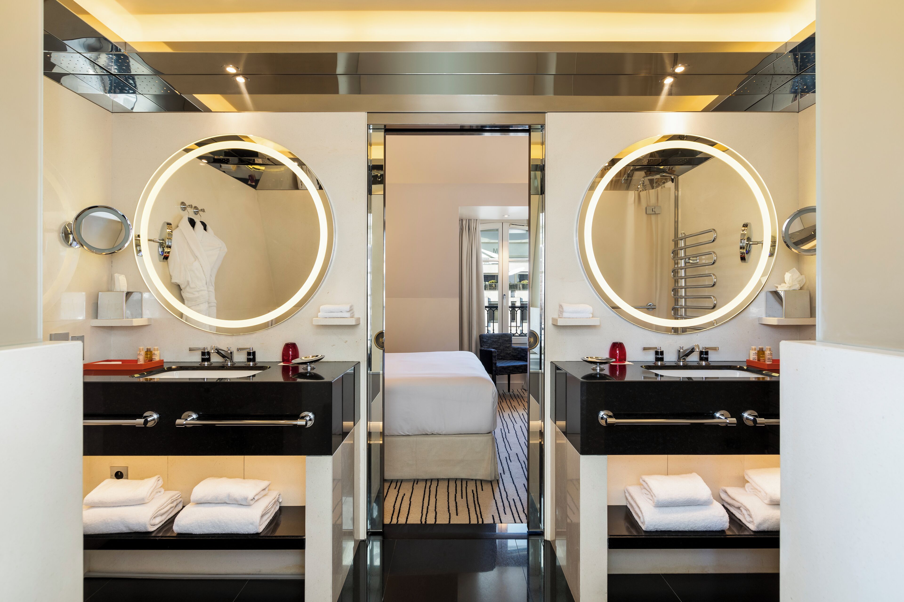 Separate bathtub and shower, rainfall showerhead, free toiletries