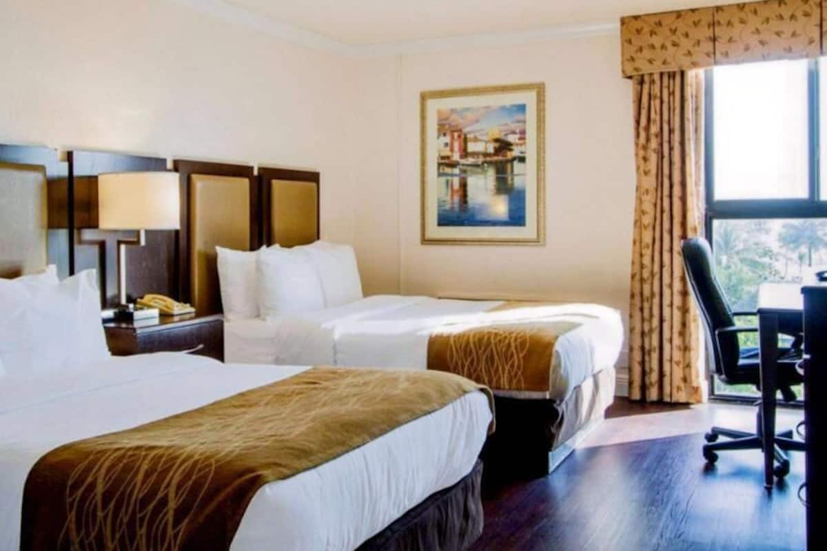 In-room safe, desk, laptop workspace, blackout drapes