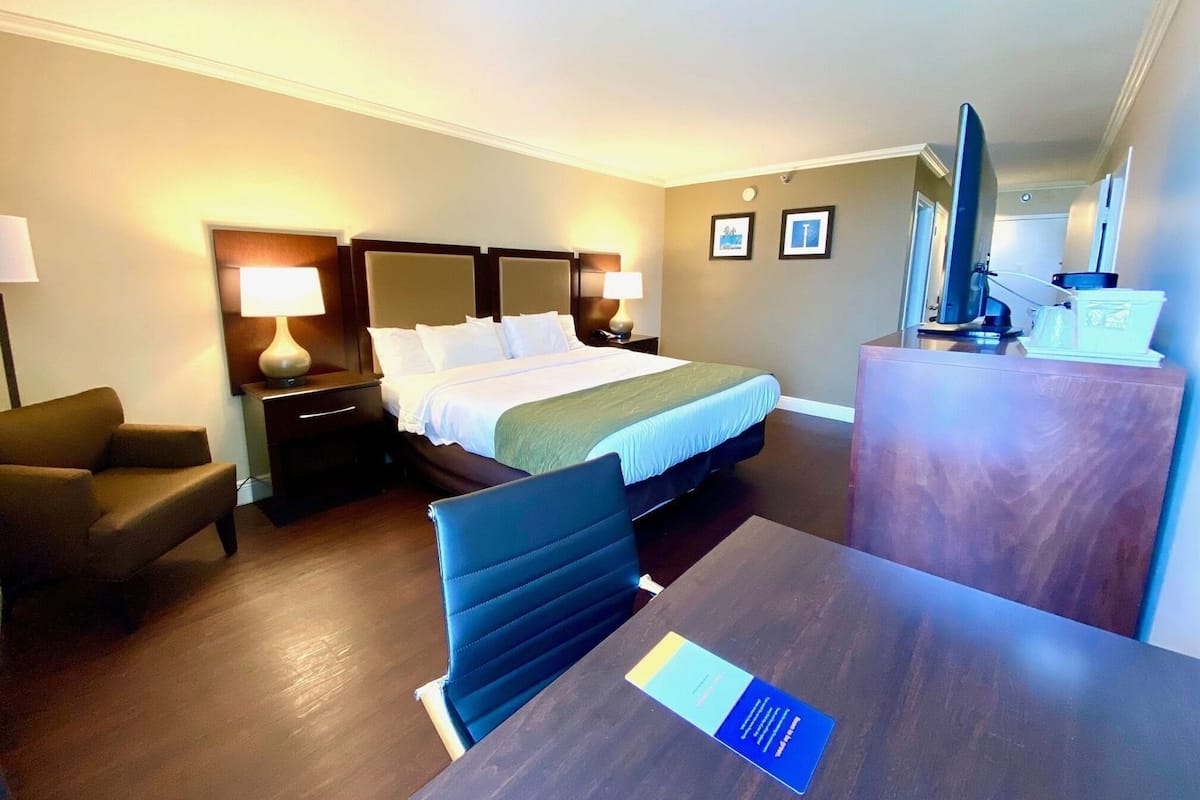 In-room safe, desk, laptop workspace, blackout drapes