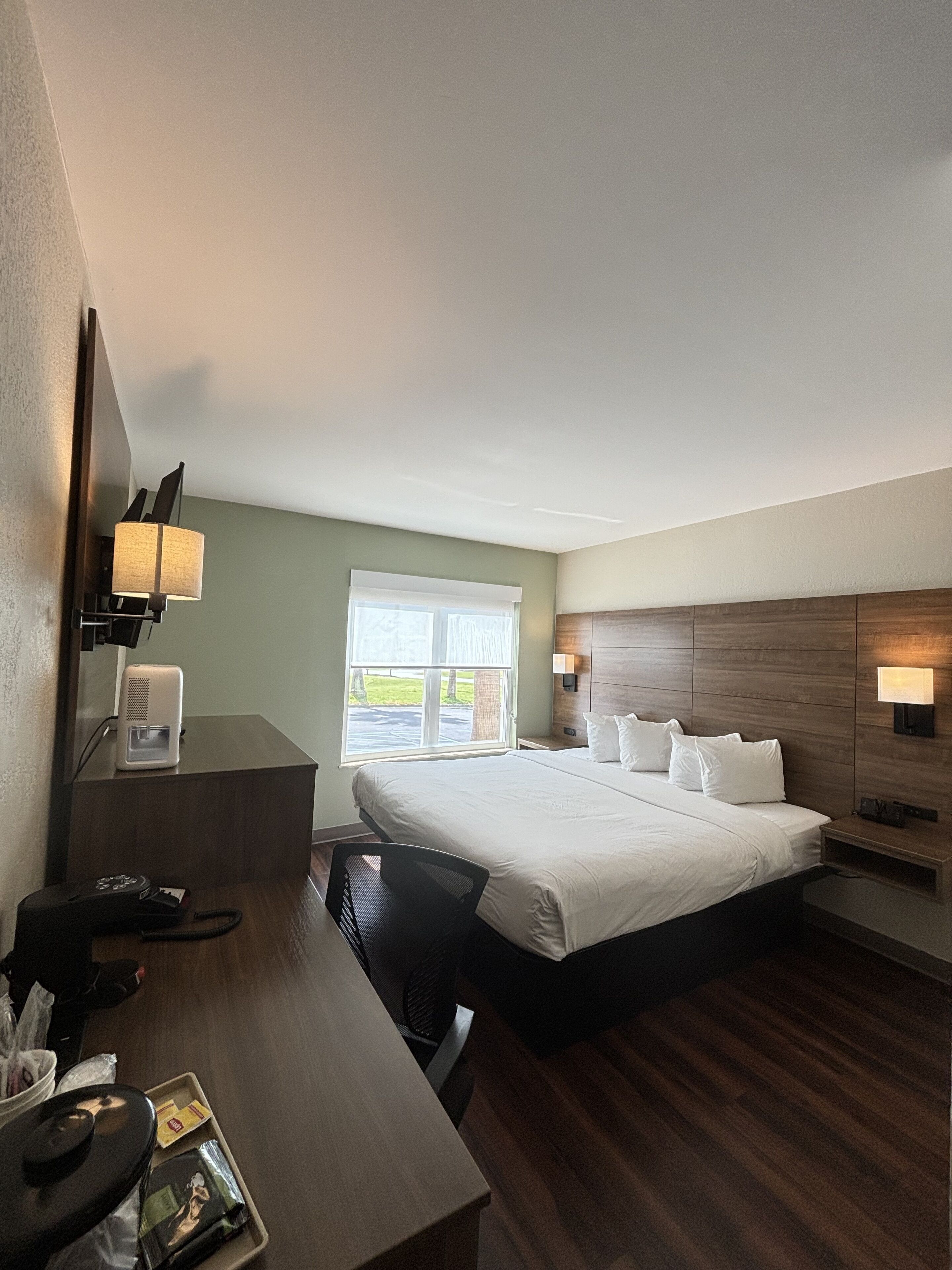 1 king bed mobility accessible room bathtub/shower w/ grab bars, non smoking | desk, blackout curtains, iron/ironing board, free wifi