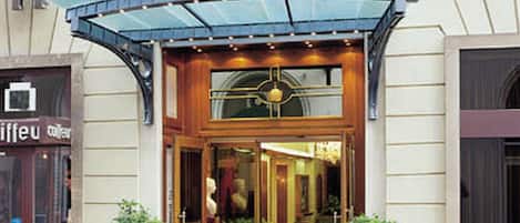 Majoituspaikan sisäänkäynti