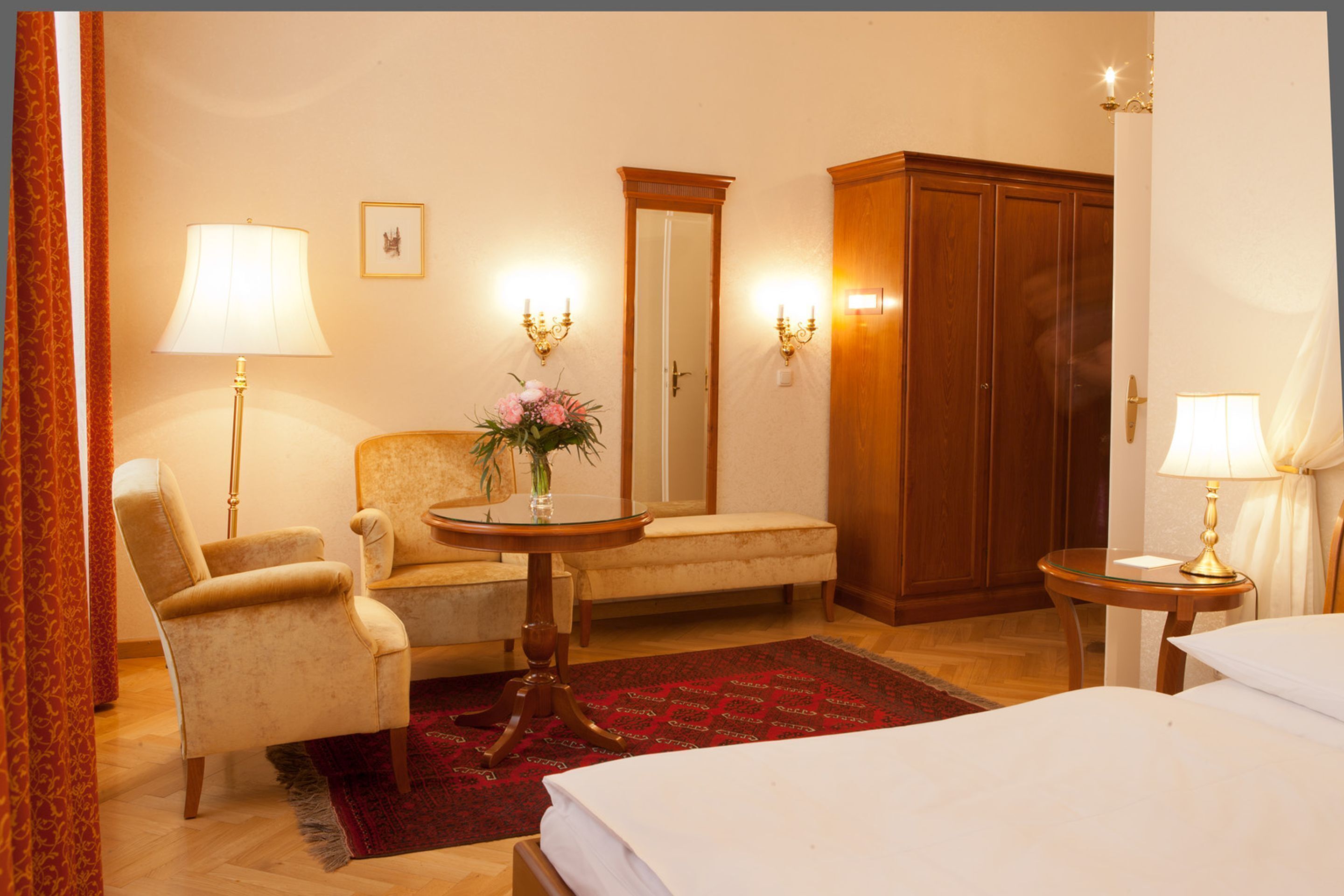 Minibar, in-room safe, blackout drapes, free WiFi