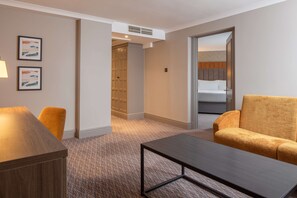 Suite, 1 King Bed, Non Smoking | Living area | LCD TV - DoubleTree by Hilton Southampton (Southampton)